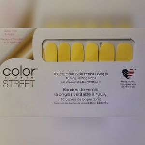 Color Street nail wrap, Belgian Buttercup